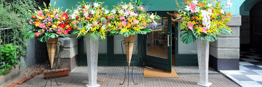 スタンド花や花輪を全国に宅配 開店祝いの花スタンドはビジネスフラワー