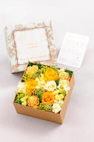 箱を開けてびっくり枯れないお花のボックスフラワー7,700円(税込)